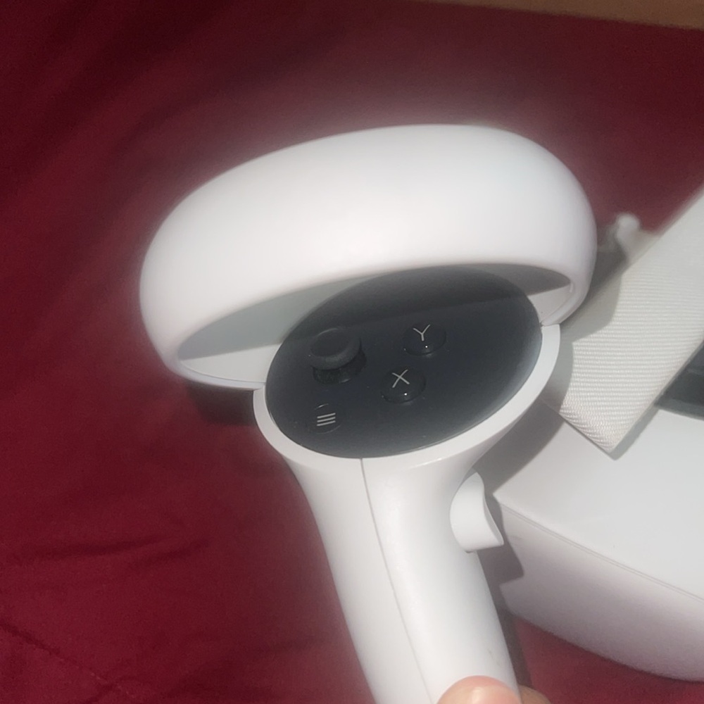 Oculus Quest 2 (games included) - Picture 4 of 4